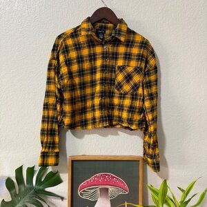 ✨4 for $15✨ Rue21 Mustard and Navy Plaid Shirt